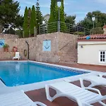 Casa Abuela Julia * Poio