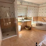 Casa Abuela Julia * Poio