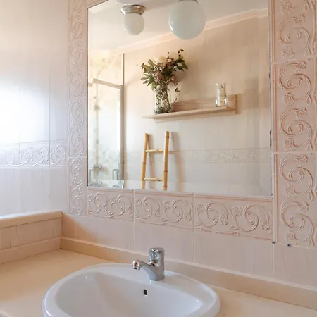 Casa Abuela Julia * Poio